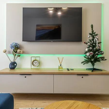 Grand With Free Alpin Appartement Braşov