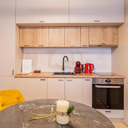 Art By Grand Book 2 Nights 1 For Free Apartment Brasov